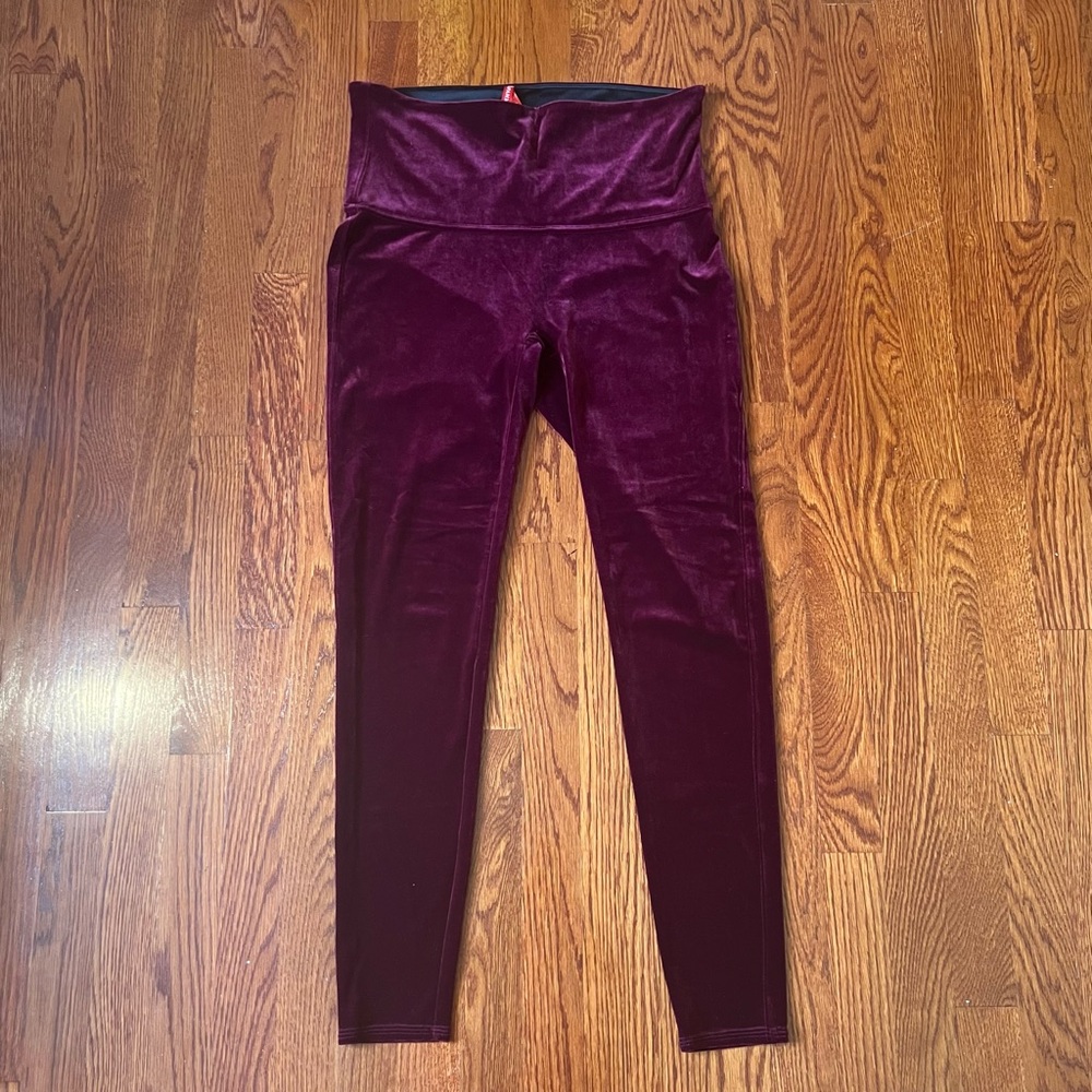 Spanx Velvet Leggings – Rich Burgundy – Size 1X - Picture 6 of 15